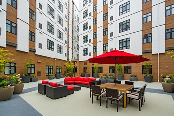 Courtyard | Thai Binh Apts for rent in Seattle, WA